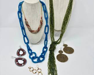 82 HandcraftedTexturedSeedBeadNecklaceEarringCollection