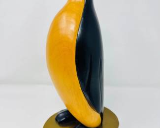 10 HandCarvedWoodenPenguinFigurineonOvalBase