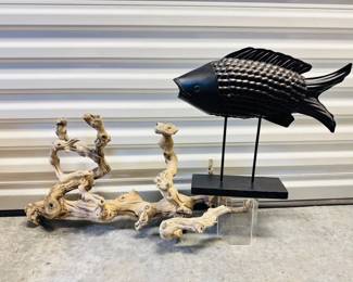 71 DecorativeDriftwoodAccentBlackCarvedFishSculptureonStand