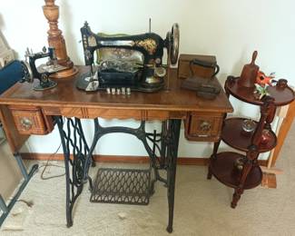 Old Singer sewing machine (s)