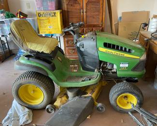 Joy Deere ride on lawnmower