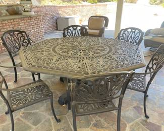 Incredible dining table