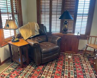Quiet sit in the corner read a book area
Beautiful rugs
