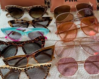 V by Vye  sunglasses