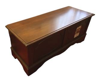 136 - Lane Cedar Chest 17 x 41 x 16