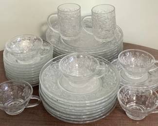 89 - 35pc Glass Dishes