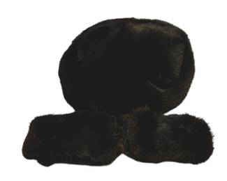 138 - Vintage Fur Hat & 2 Cuffs, Large
