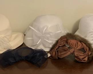 132 - 5 Vintage Hats