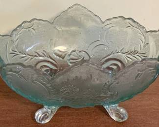 64 - Indiana Glass Blue Oval Bowl 6 x 11 x 8