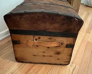 C146 - $40. Small Antique Trunk. Measures 27.75" wide x 16" deep x 16" tall. Project Condition.