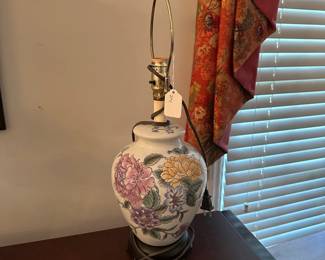 C89 - $25. Single Table Lamp - no shade. Measures 21" tall.
