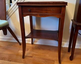 C39 - $35. Small solid wood side table with single drawer. Needs new pull. Measures 18" x 14" x 26" tall.