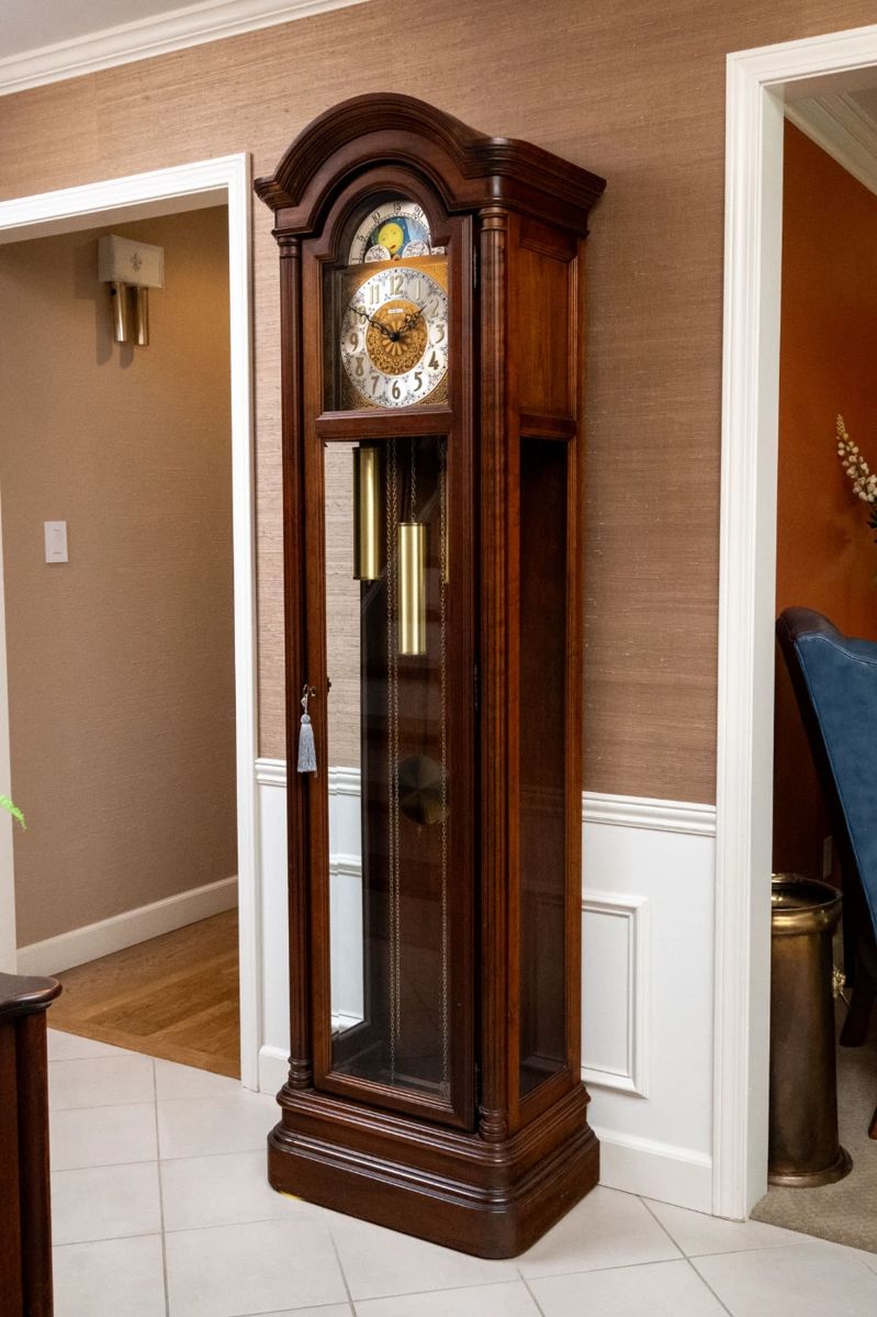 $1M Leawood Traditional Online Estate Sale... starts on 7/31/2025