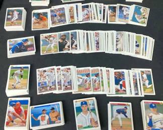 Mystery Lot 4 Baseball Cards