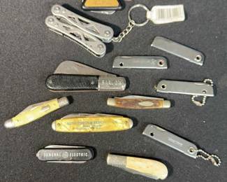 Pocket Knives And Keychains