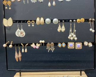 Pretty Pearl And Gold Colored Earrings 