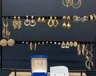 Beautiful Gold Colored Earrings Clip Ons And Post