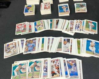 Mystery Lot 3 Baseball Cards 