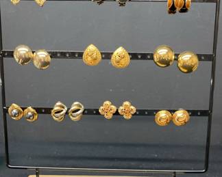 Glamorous Gold Colored Earrings Clip Ons And Post