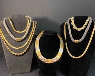 8 Stunning Necklaces 