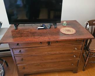 TV, Wooden Dresser