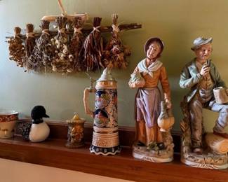 Mushroom candle and figurines. Stein. 