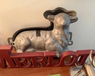 Wagner/Griswold lamb mold. 
