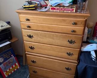 Carolina chest of drawers. 