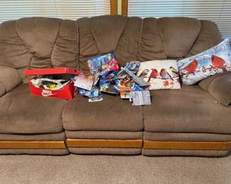 Nice clean furniture ready for a new home or dorm. 