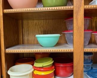 More vintage Tupperware. 