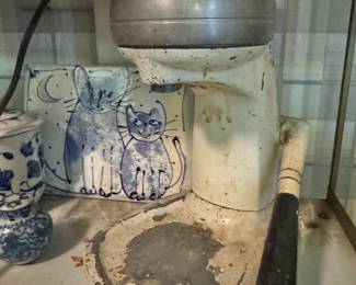 Juice-King Juicer (cast metal, manual press)