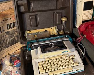 Smith-Corona Coronamatic 1200 Electric Typewriter – Vintage 1970s Word Processor