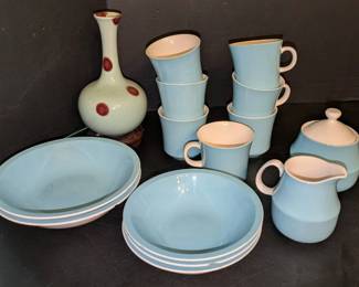 Mikasa Mid Century Modern Blue And White Melamine Dinnerware