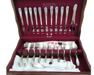 Vintage Flatware 1849 Rogers IS Daffodil Service for 12 + Serving Silverplate