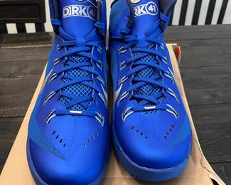 Nike Hyperdunk Dirk Nowitzki Size 16 basketball shoes