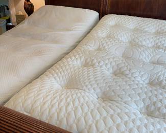 Chattam & Wells Split King Mattress with adjustable base
