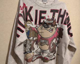 Awesome vintage 80s taz sweatshirt.