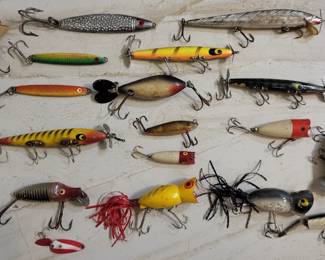 Vintage fishing lures ,,(more not shown)