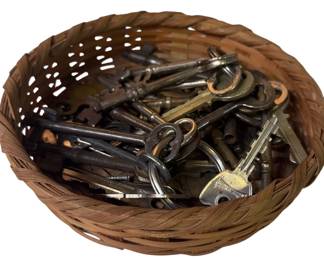 Mystery Lot Of Antique newer Keys