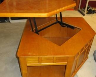 Solid Oak Lift Top Coffee Table