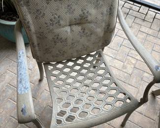 Cast Aluminum Table and 4 chairs
Tbl: 44”x44”x 29”t Chr: 26”w 20”d 36”t
$ 350.00