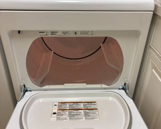 Kenmore washer and dryer 2011 clean great shape $400.00 pair