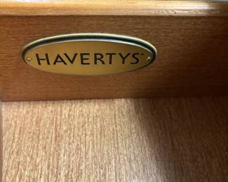Havertys dresser 70”w 21”d 40”t.
$ 450.00