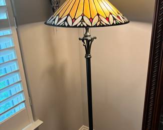 Tiffany Style floor lamp metal base flaired shade . 10.5” base 64”t
$350.00