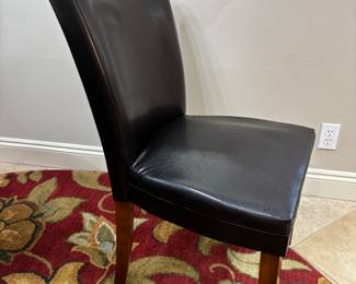 Round kitchen table (4) black vinyl chairs. Tbl: 40” diameter 29.5” t chairs: 19” w 17”d 38”t. $ 225.00