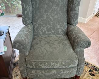 Conover Chair, Green Wingback recliner. 33”w 31”d 45”t. $ 250.00
