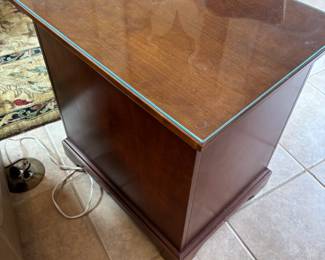 (2) Riverside 3 drawer 1 pull out End Tables. 20”w 26”d 26.5”t. $ 175.00 each