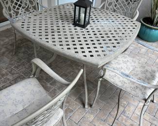 Cast Aluminum Table and 4 chairs
Tbl: 44”x44”x 29”t Chr: 26”w 20”d 36”t
$ 350.00