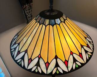 Tiffany Style floor lamp metal base flaired shade . 10.5” base 64”t
$350.00