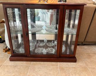 Home Meridian short curio cabinet.
40”w 12.25”d 33”t $ 250.00 each
Only 1 left.